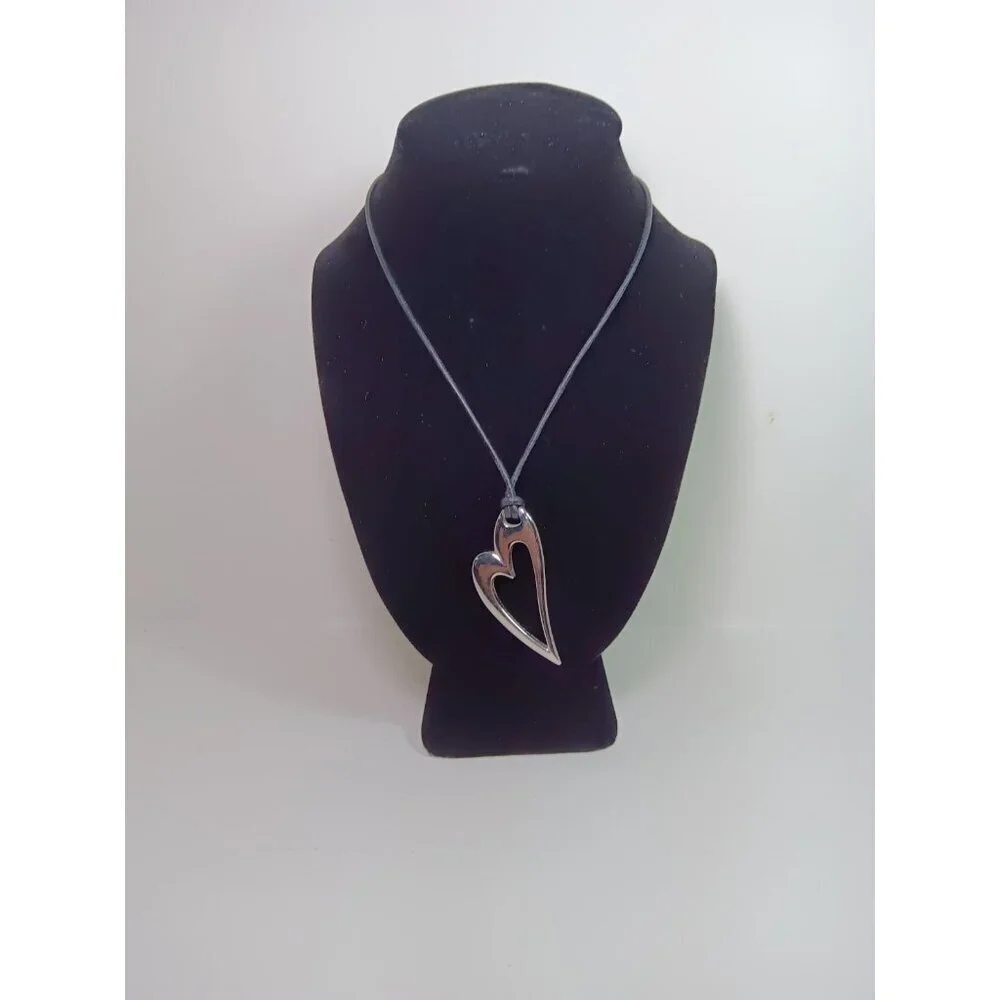 Vintage Rare One Of A Kind Fossil Steel Silver Toned Heart Necklace